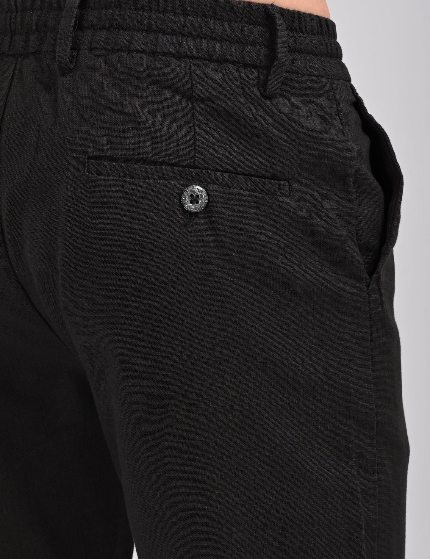 Black Linen : Casual Cool