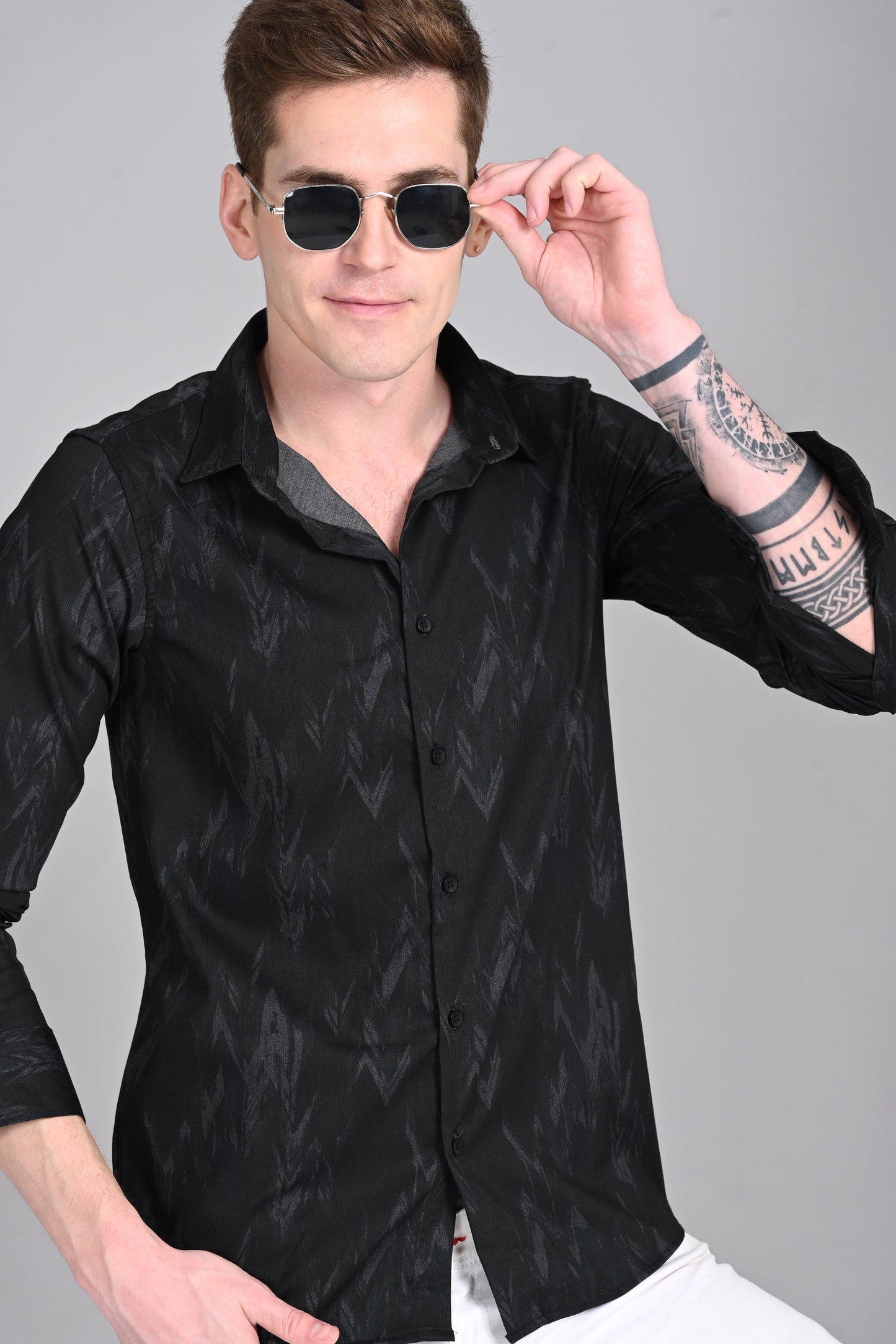 Black Bold & Vibrant: Printed