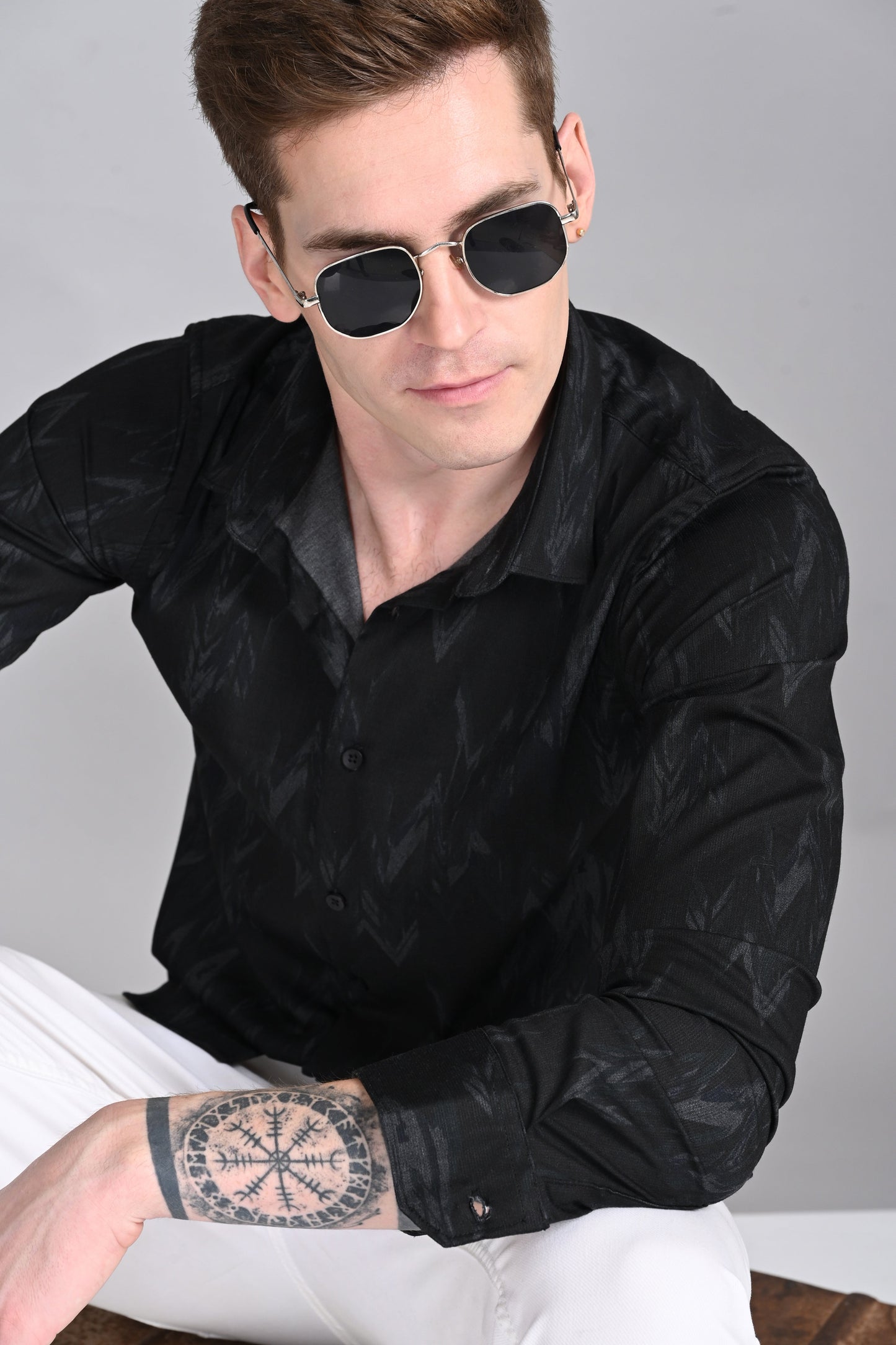 Black Bold & Vibrant: Printed