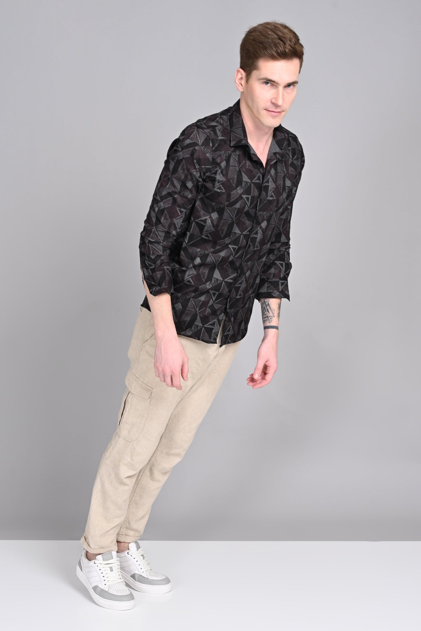 RedBrown Pyramid Bold & Vibrant: Printed