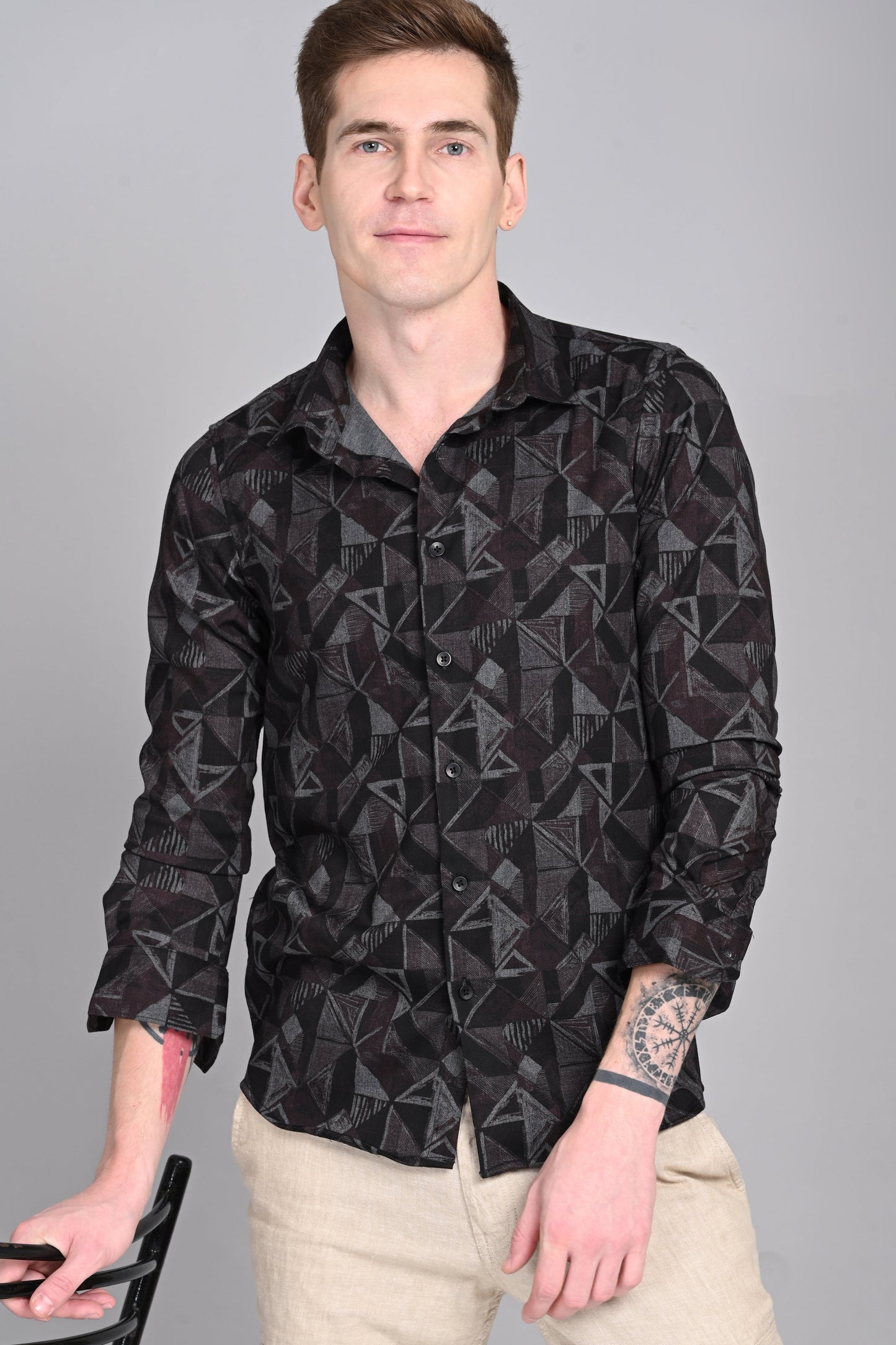 RedBrown Pyramid Bold & Vibrant: Printed